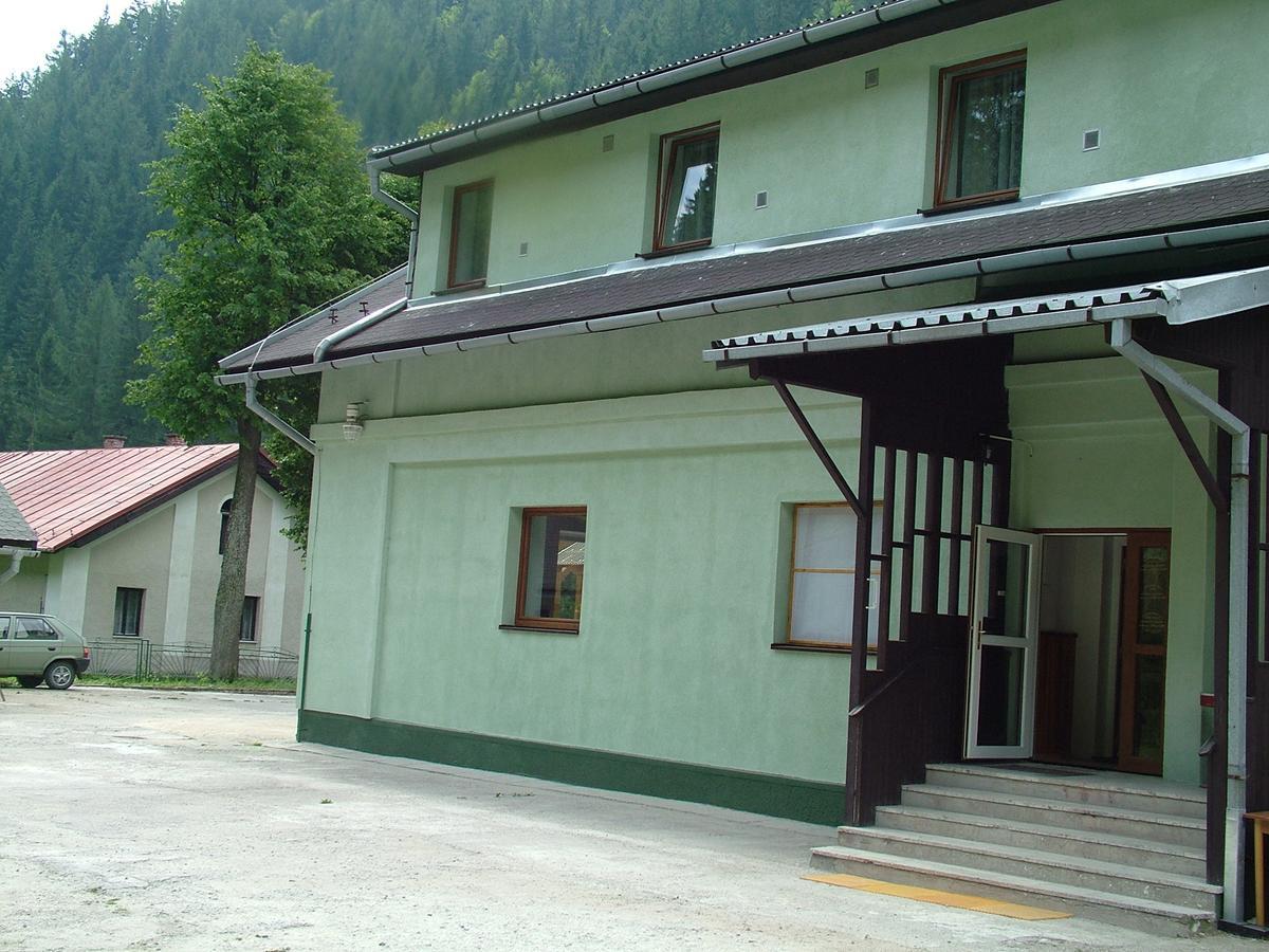 Penzion Borovica Stratená 外观 照片